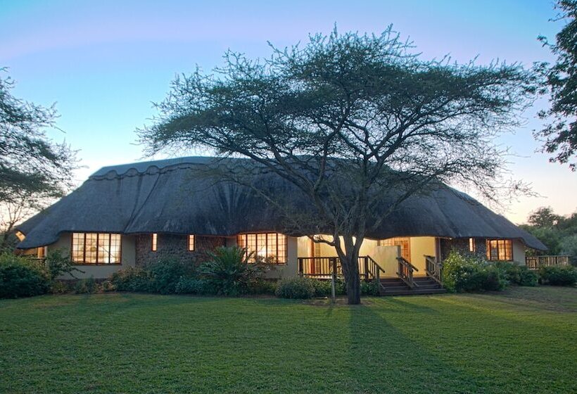 Hotel Rhino River Lodge