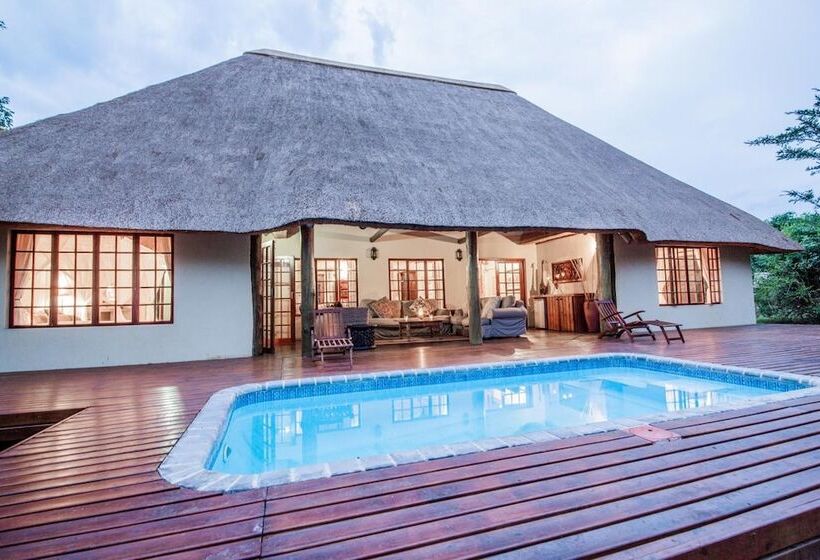 Hotel Rhino River Lodge