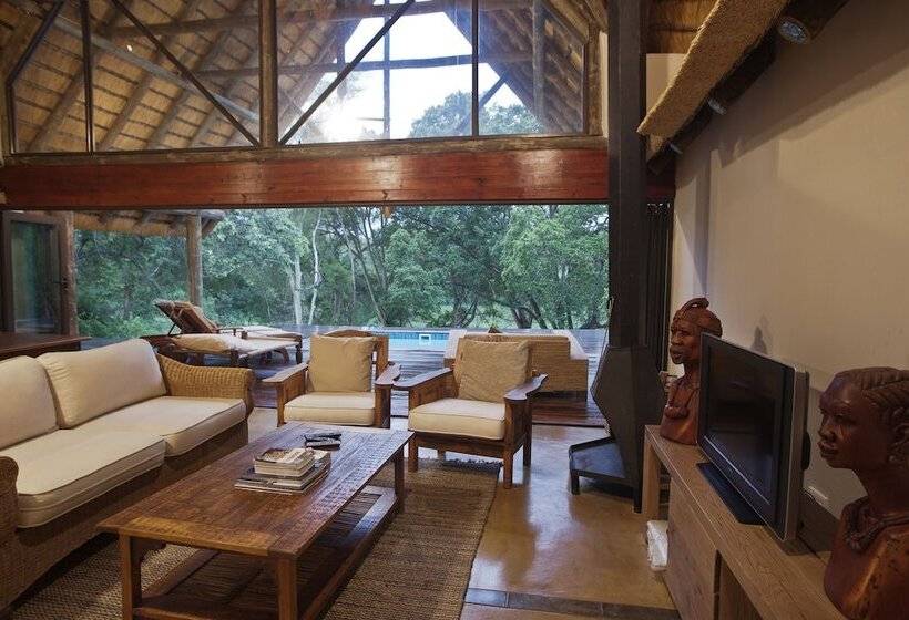 Hotel Rhino River Lodge