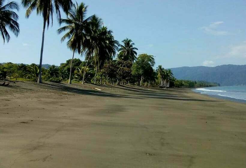 فندق Rio Mar Bahía Solano Choco Colombia
