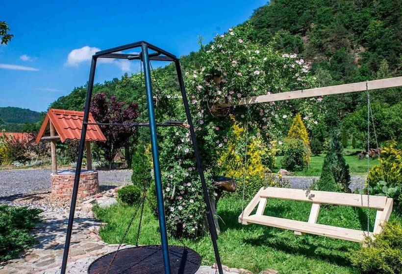 田舎風ホテル Eden