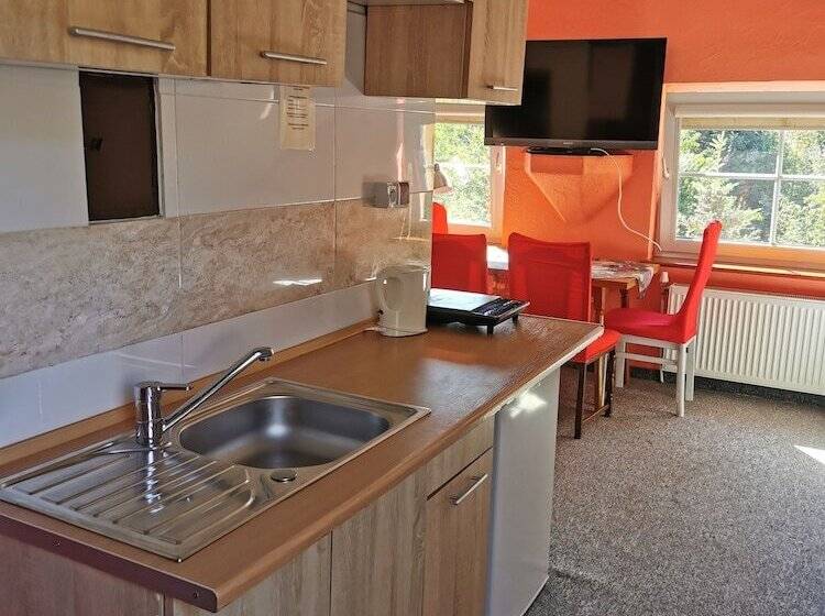 田舎風ホテル Eden