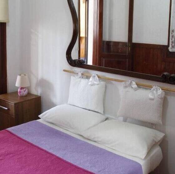 호텔 Saatli Konak Pansiyon