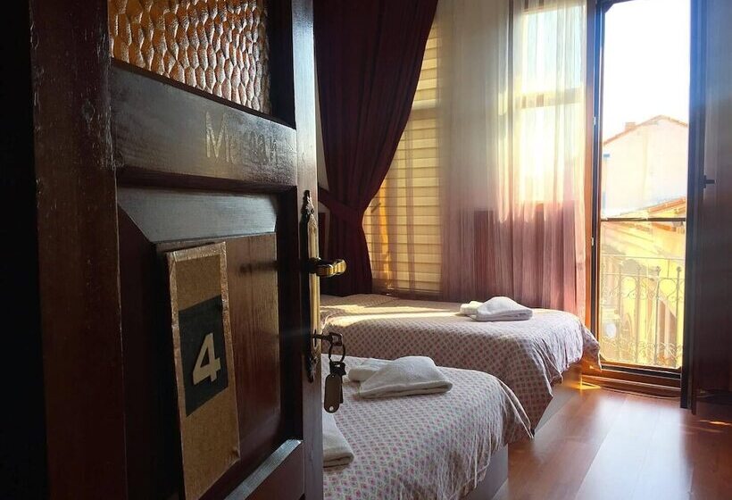 호텔 Saatli Konak Pansiyon