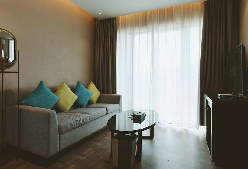 Tulip Inn Huaxi Hotel   Guiyang