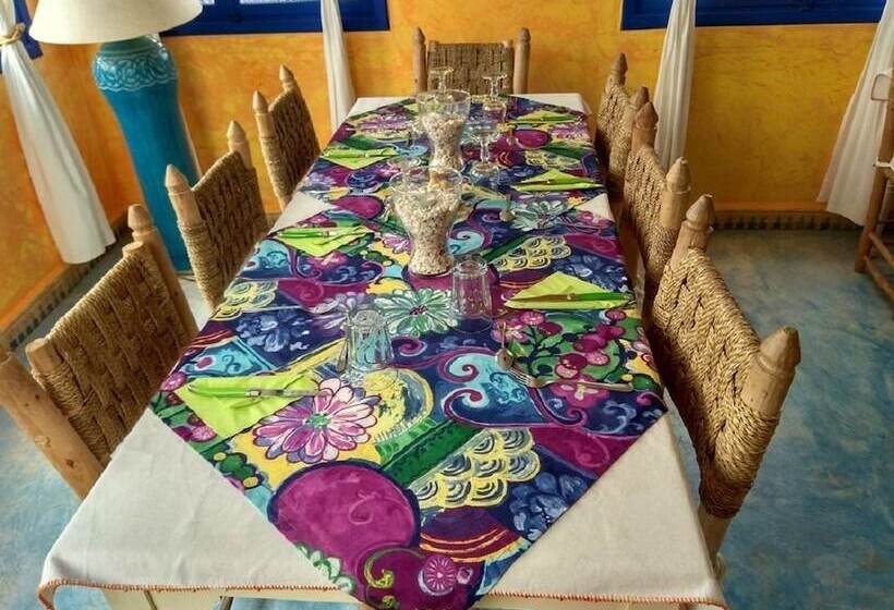 هتل Un Thé Au Bout Du Monde