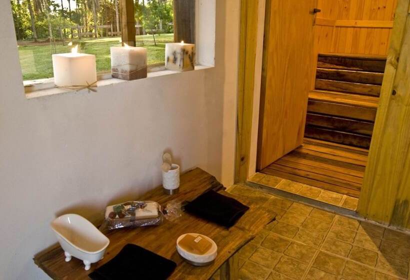 Hotel Yacaratia Lodge