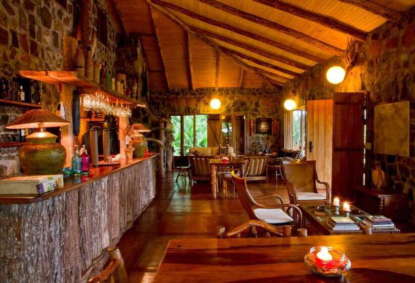 Hotel Yacaratia Lodge