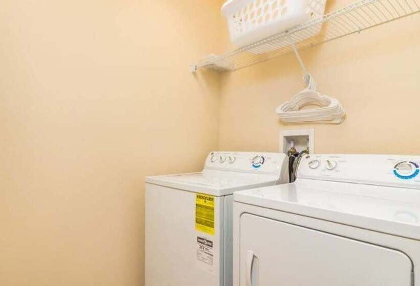 Marbella South   Lovely 5bd/3.5ba Ph #5ms040