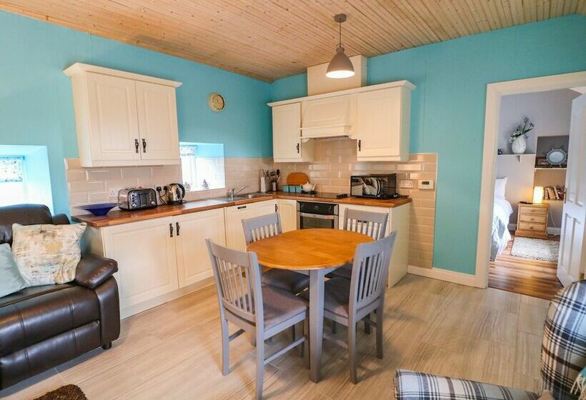 Mary Larkin's Cottage