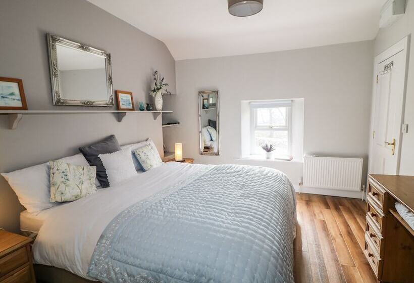 Mary Larkin's Cottage