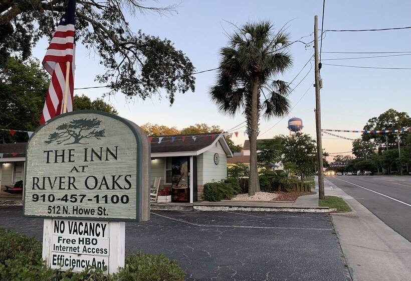 מוטל The Inn At Southport