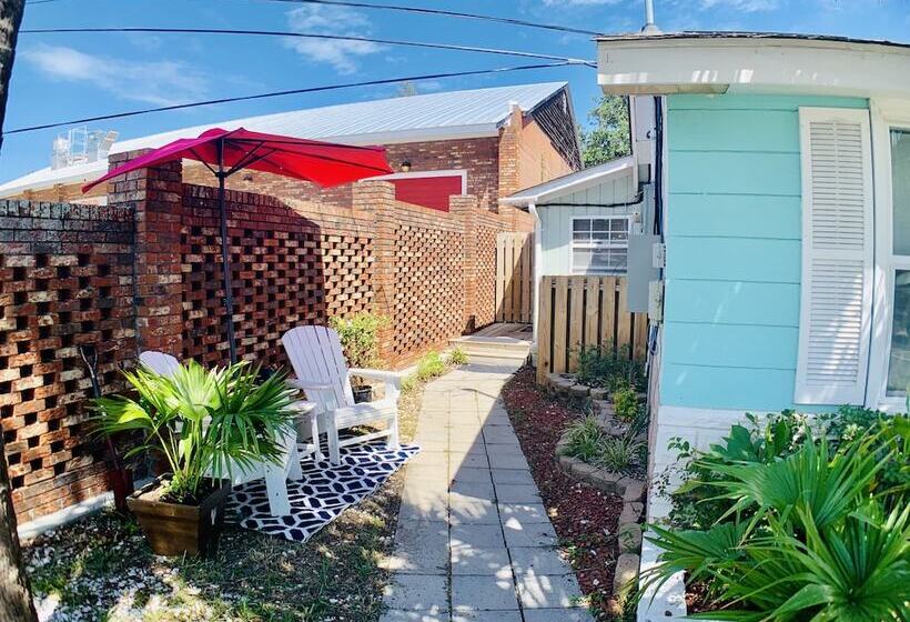 מוטל The Inn At Southport