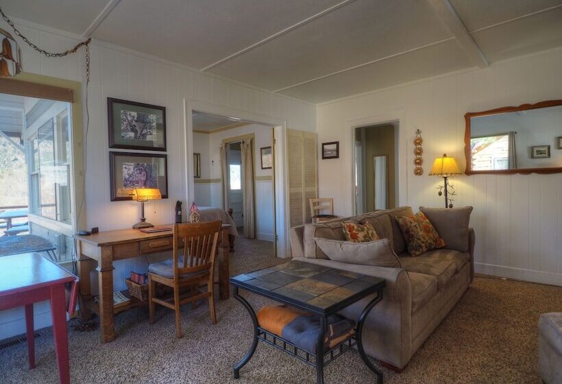 Murphy S Riverside Ev #3178 2 Bedroom Cottage By Redawning