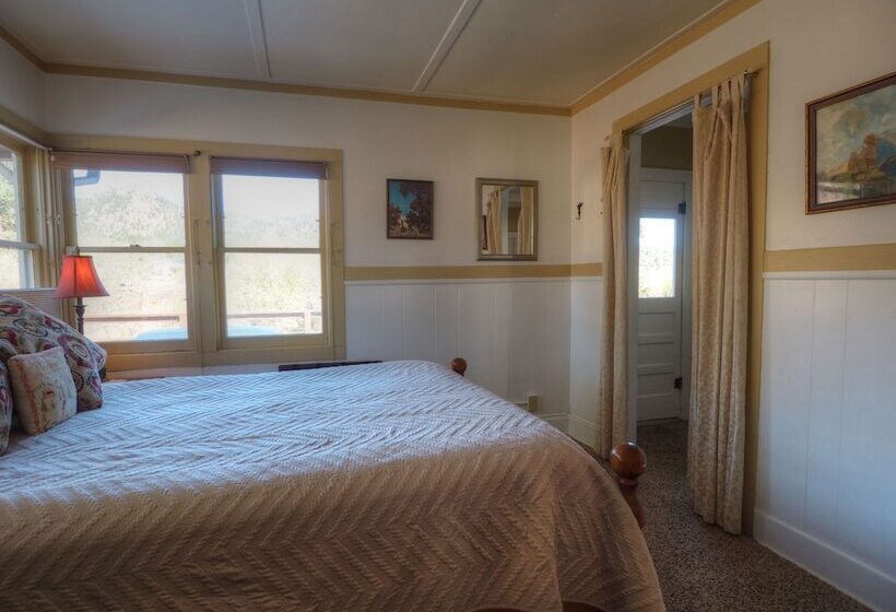 Murphy S Riverside Ev #3178 2 Bedroom Cottage By Redawning