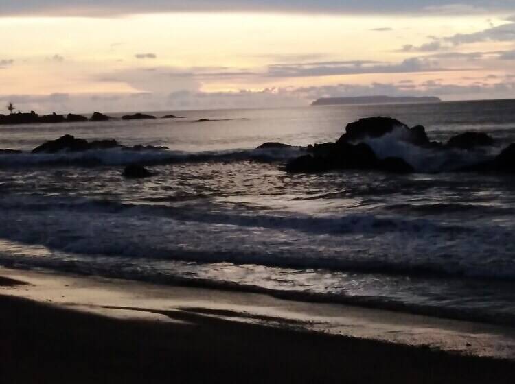 پانسیون Cabinasyafethosa Caletas