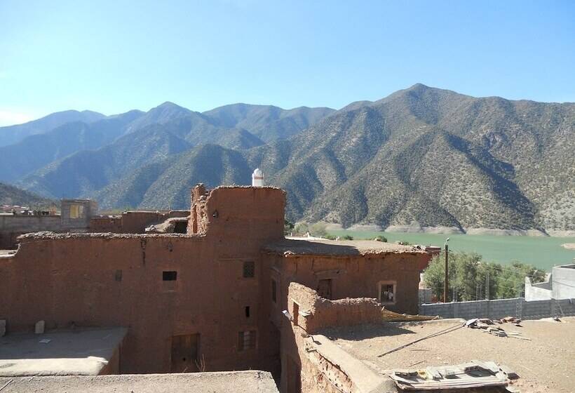 پانسیون Chez Boutfounaste