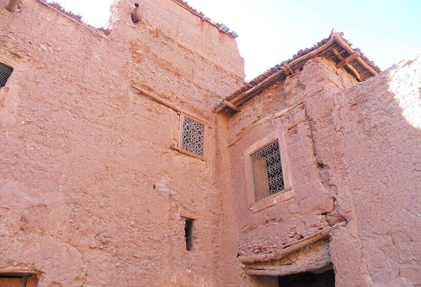 پانسیون Chez Boutfounaste