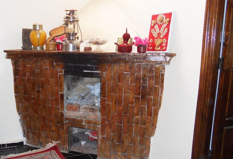 پانسیون Chez Boutfounaste