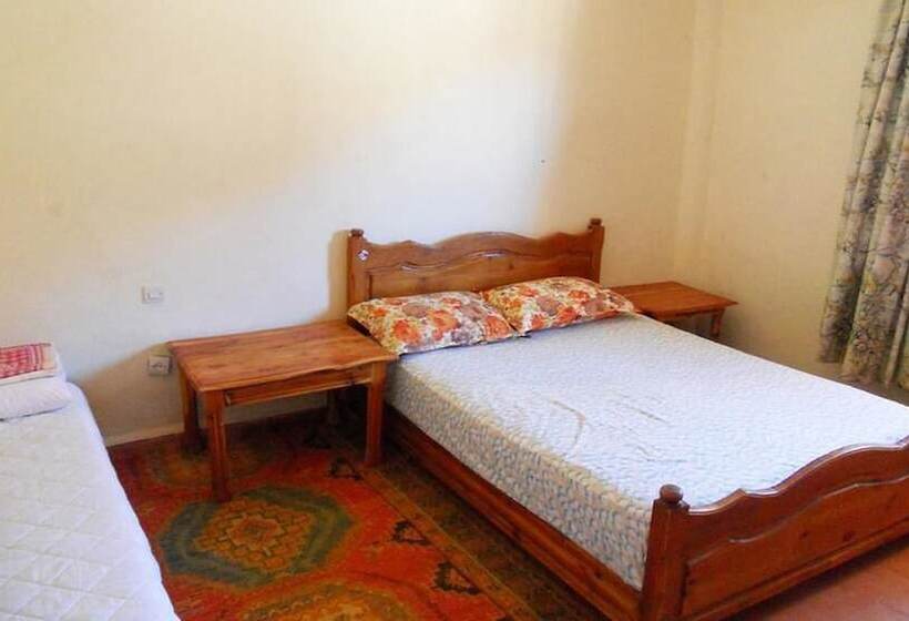 پانسیون Chez Boutfounaste