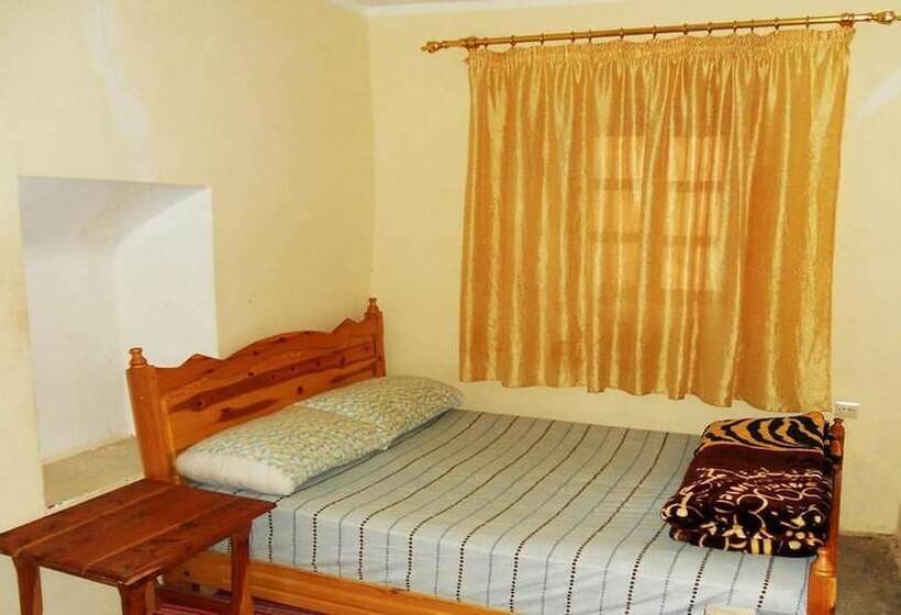 پانسیون Chez Boutfounaste