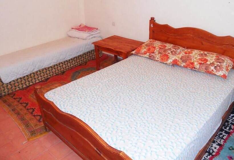 پانسیون Chez Boutfounaste