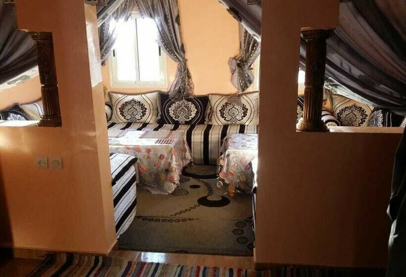 פנסיון Dar Tanzought