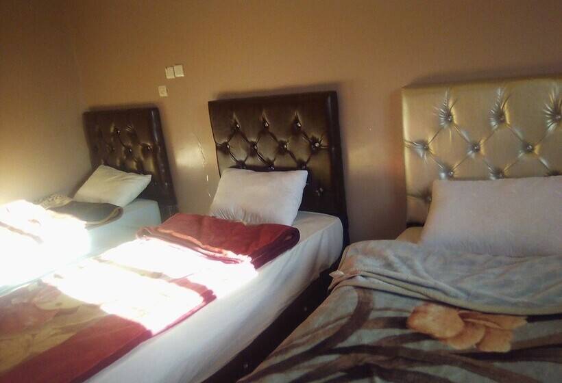 פנסיון Dar Tanzought