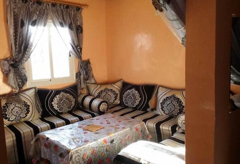 פנסיון Dar Tanzought