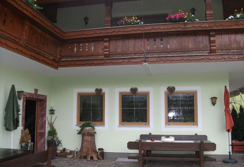 펜션 Ferienwohnungen Gästehaus Lärcheck