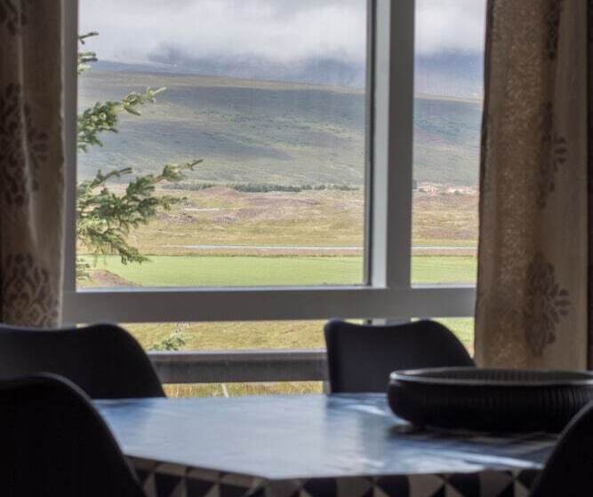 پانسیون Guesthouse Brekka