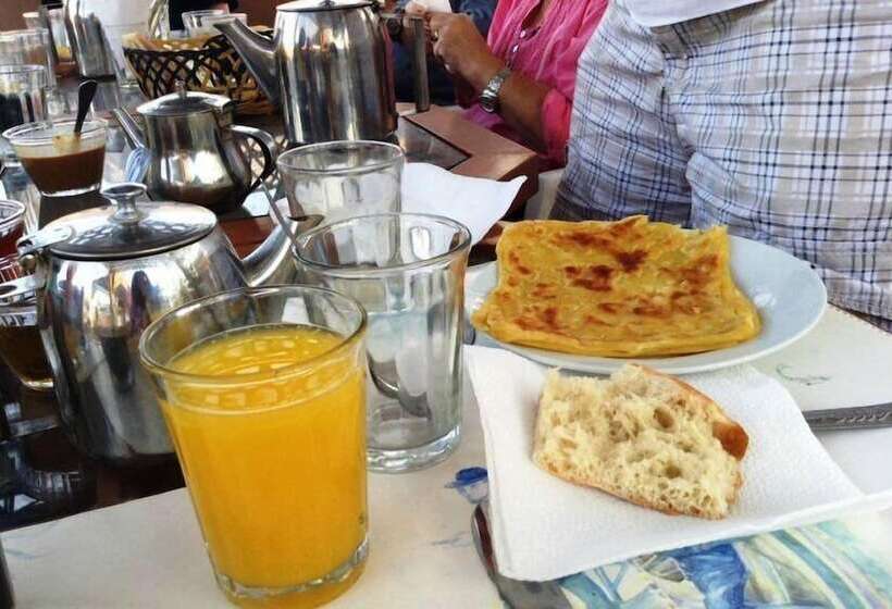 پانسیون Hôtel L Arganier D Ammelne