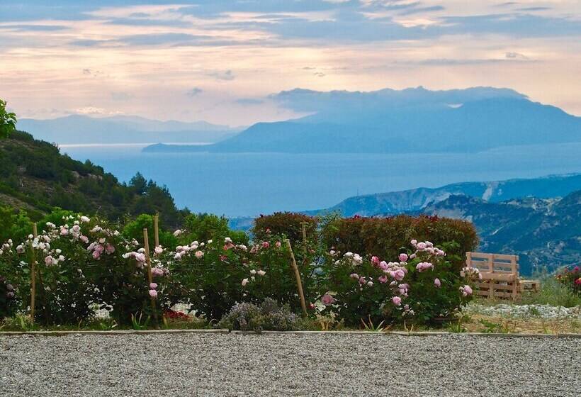 پانسیون Ktima Noosfera Wellness & Retreat Center