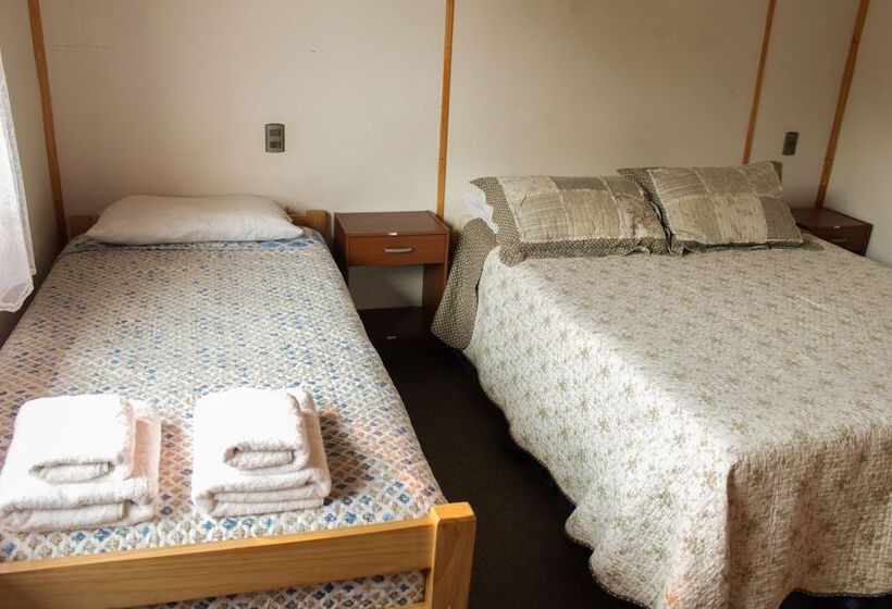 بنسيون La Cascada