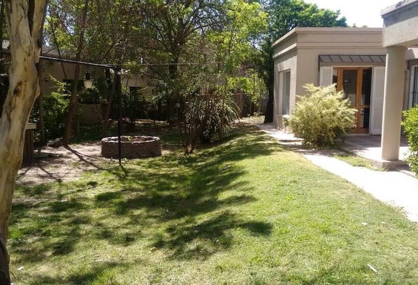 ペンション Mendoza Leisure Time Guest House