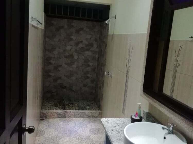 بنسيون Nayuribe Familiar House