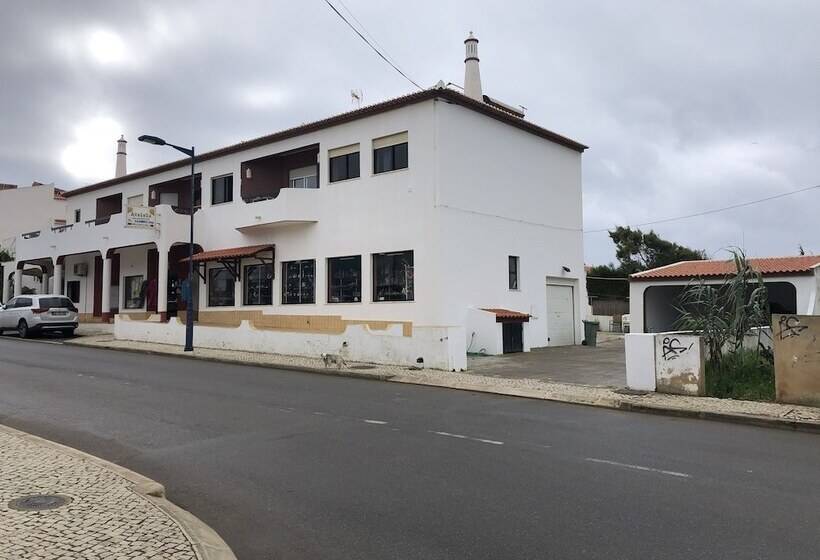 بنسيون Quartos E Apartamentos Atalaia