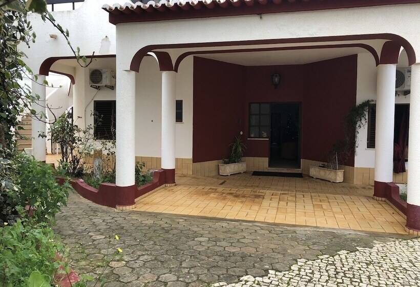 بنسيون Quartos E Apartamentos Atalaia