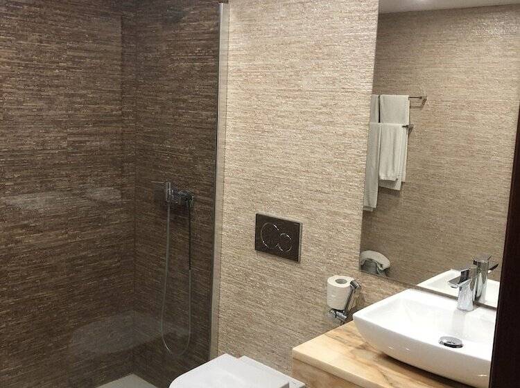 بنسيون Quartos E Apartamentos Atalaia