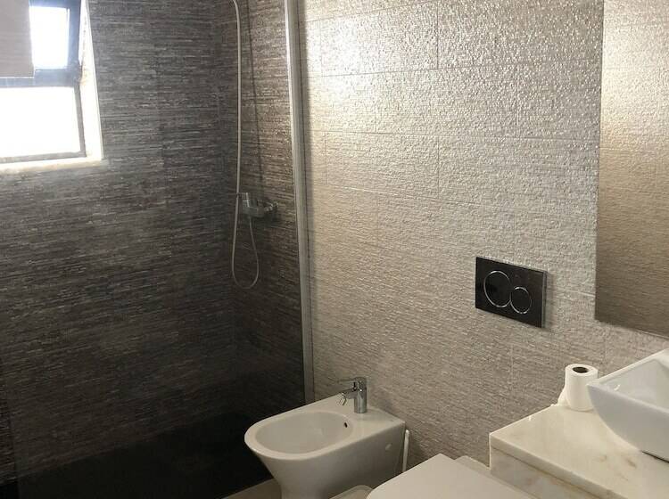 بنسيون Quartos E Apartamentos Atalaia