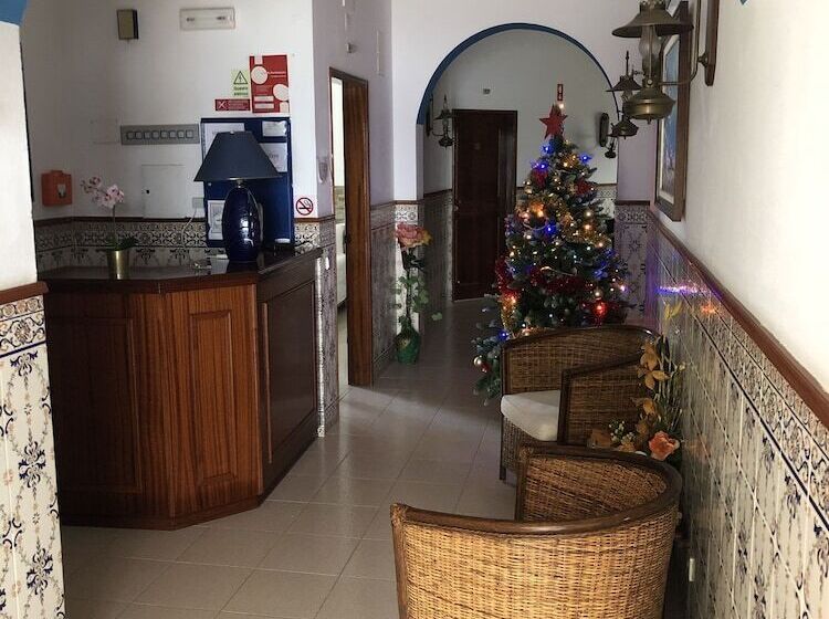 بنسيون Quartos E Apartamentos Atalaia