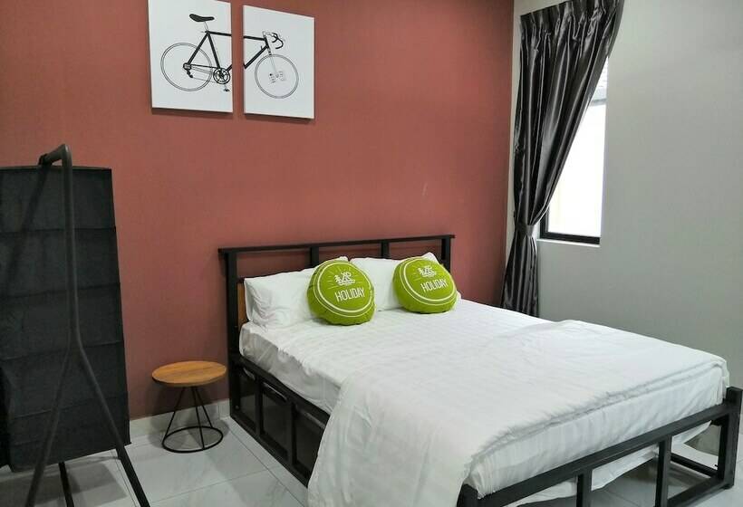 פנסיון Re   Roomy Stay