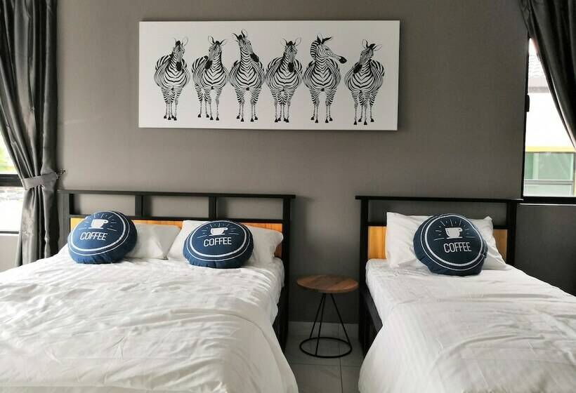 פנסיון Re   Roomy Stay