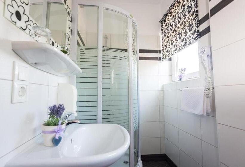 Пансион Villa Sandi   Free Parking