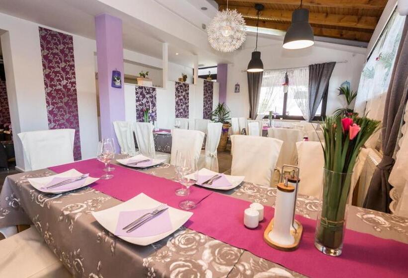 Пансион Villa Sandi   Free Parking