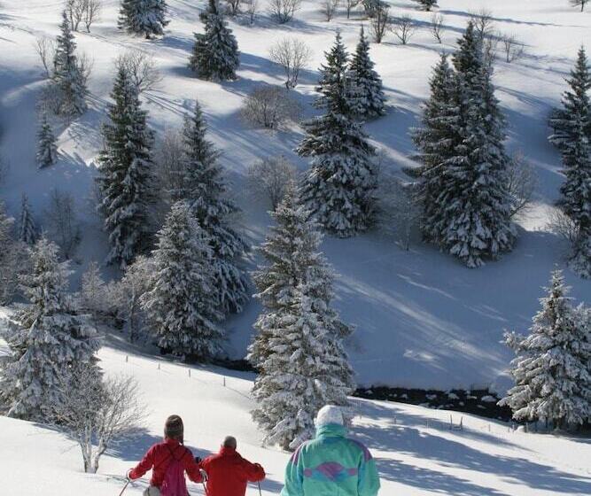אתר נופש Village Vacances La Prade Haute