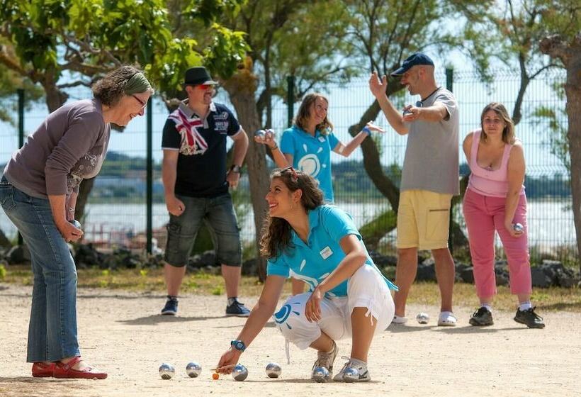 אתר נופש Village Vacances Lo Solehau