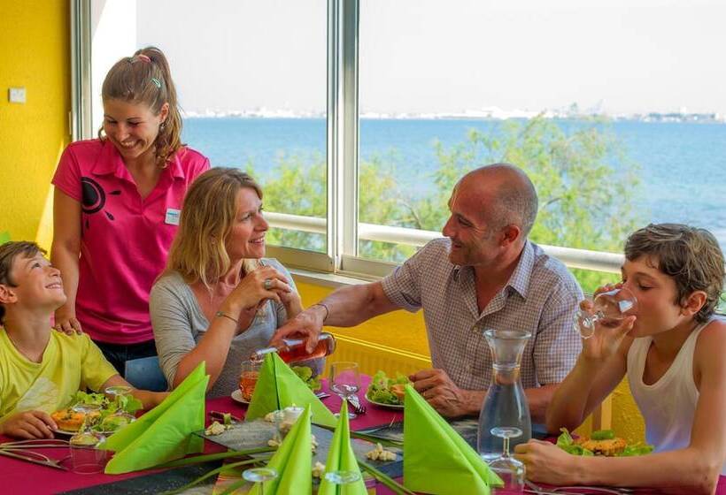 אתר נופש Village Vacances Lo Solehau