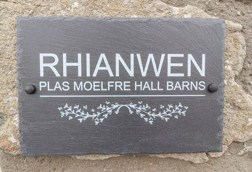 Rhianwen, Plas Moelfre Hall Barns