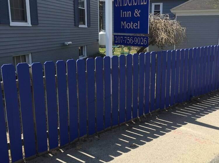 Sandcastle Inn & Motel